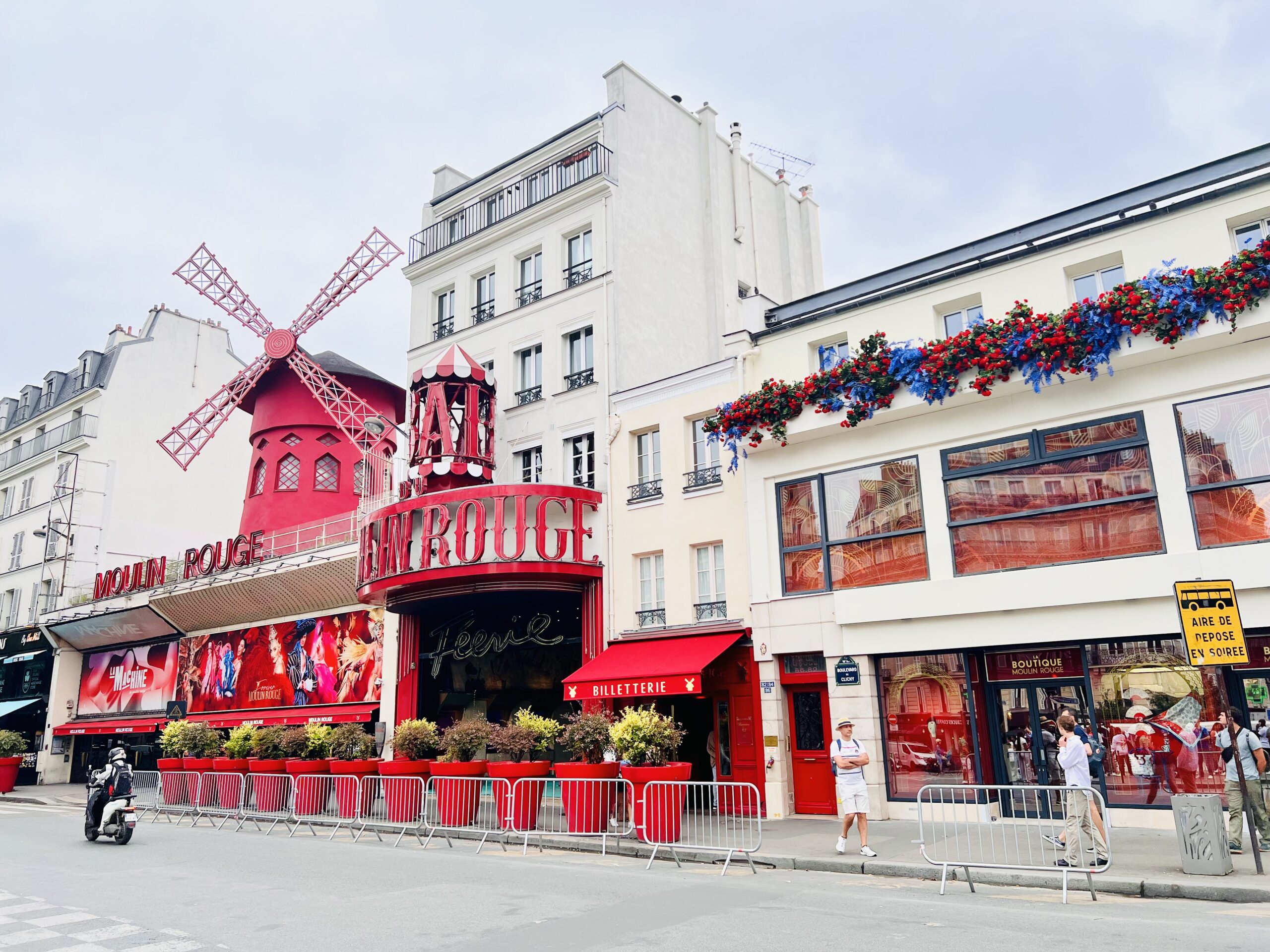 Whta makes Paris notoriously famous