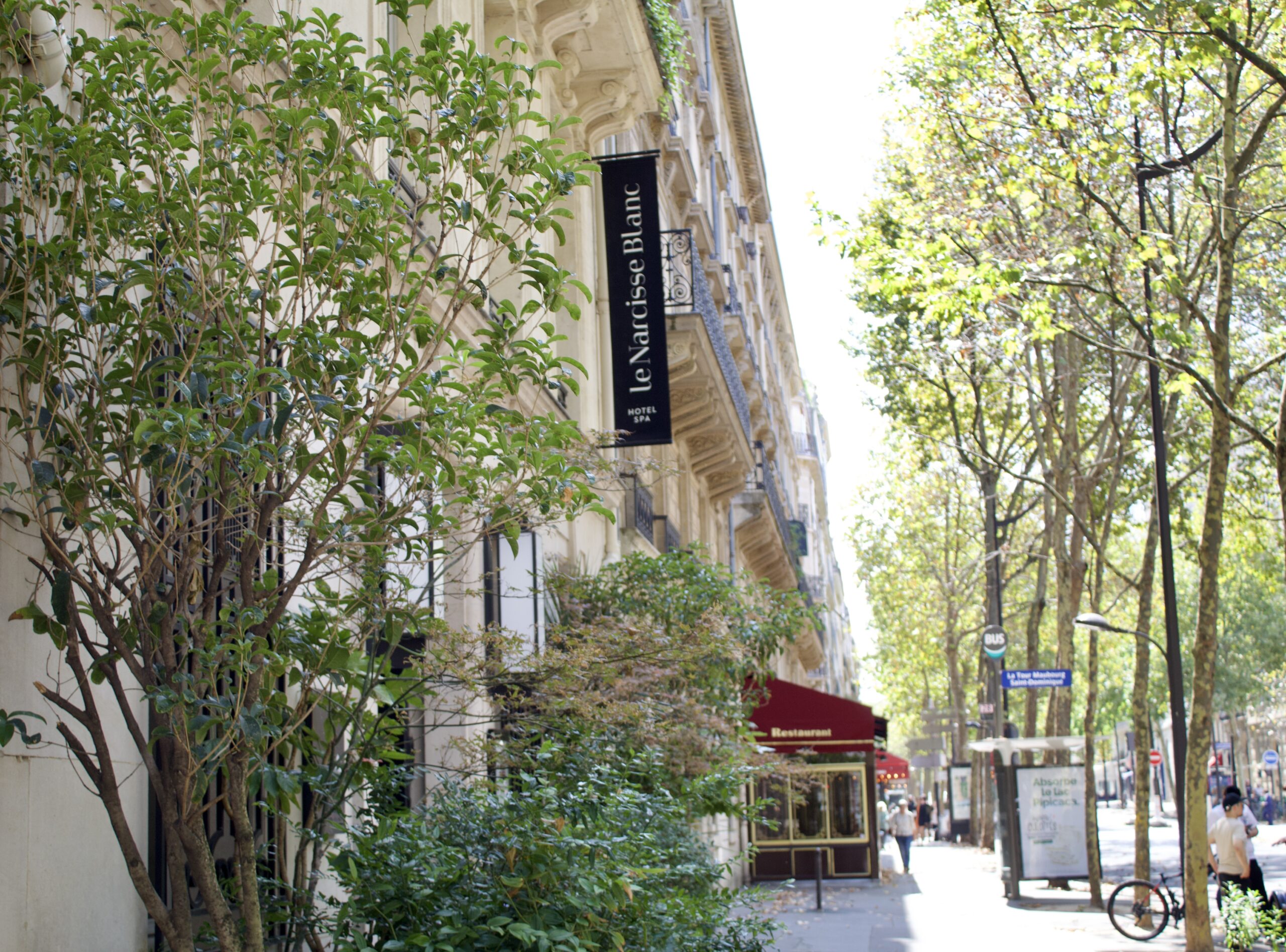 Whta makes Paris notoriously famous