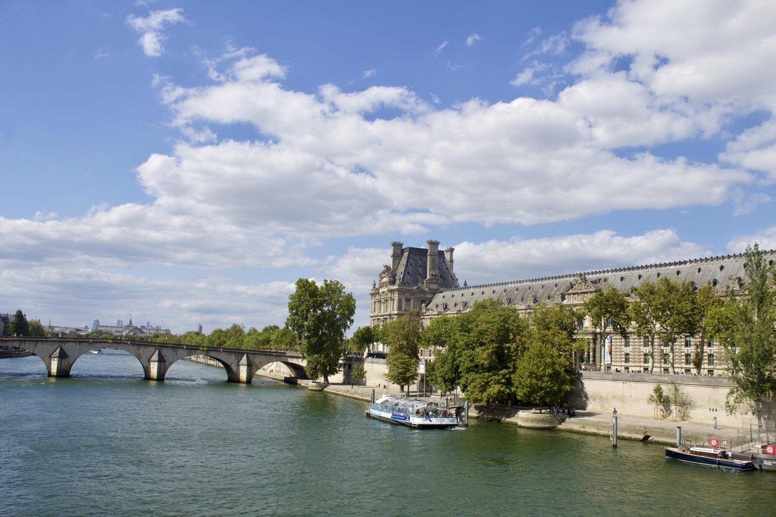 Whta makes Paris notoriously famous